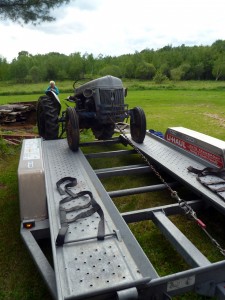 Loading tractor