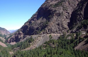Hwy 550 coming out of Ouray. Note lack of guard rails.