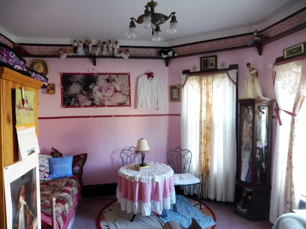 Parlor bedroom, fall 2020